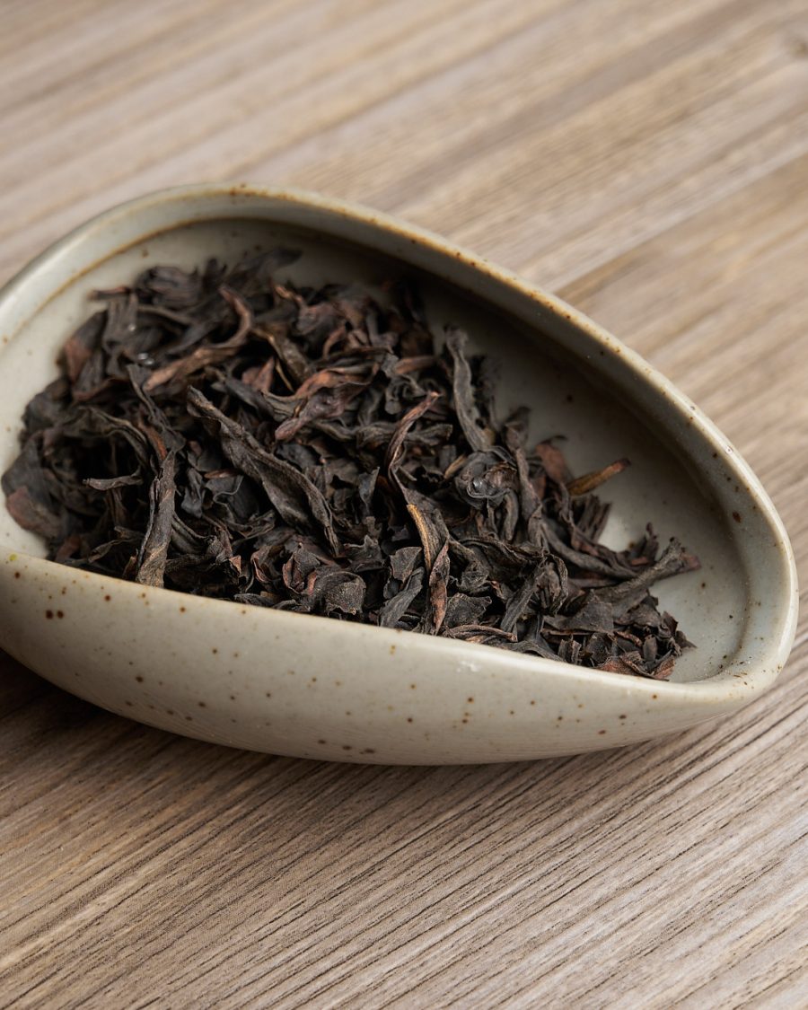 Wuyi mountain rock oolong tea leaves, dark twisted leaves